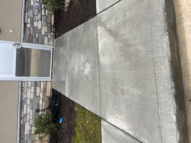 Knoxville restaurant owners how to prevent slip and fall liability with hot water sidewalk cleaning guide
