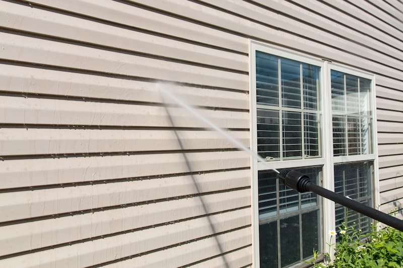 Soft Washing vs Power Washing in Knoxville, TN: Which Is Right for Your Property?